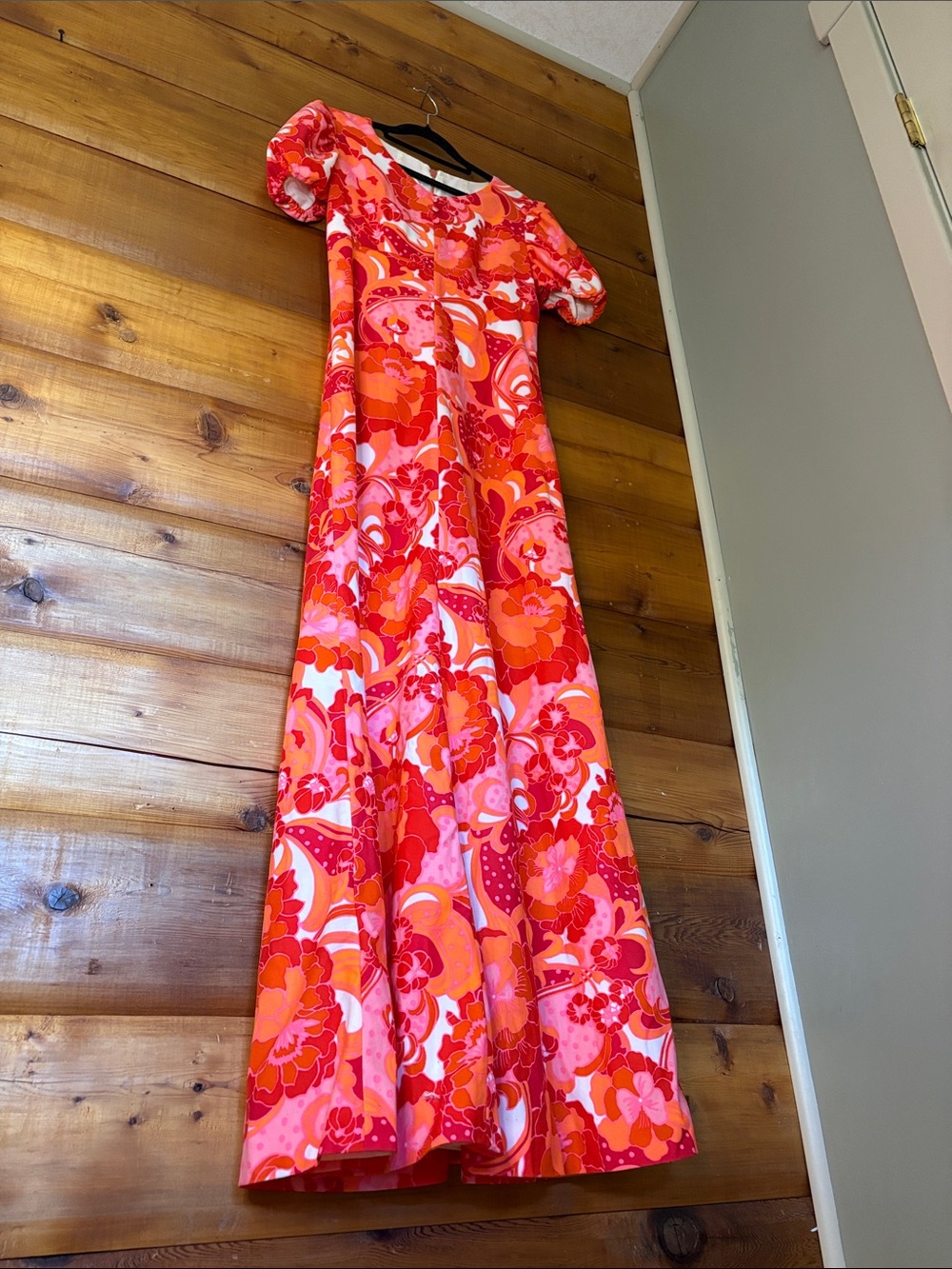 1970’s Floral Maxi Dress, Puff Sleeves & Empire Waist